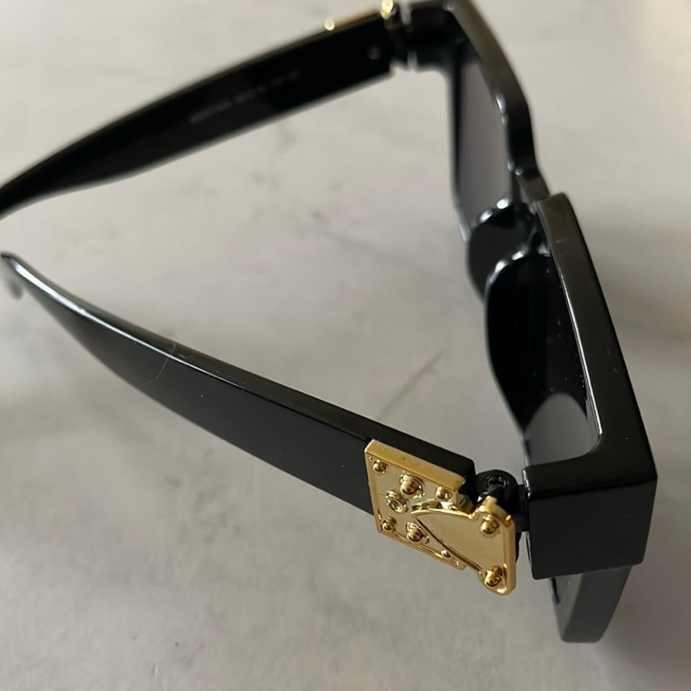 Womens Shades